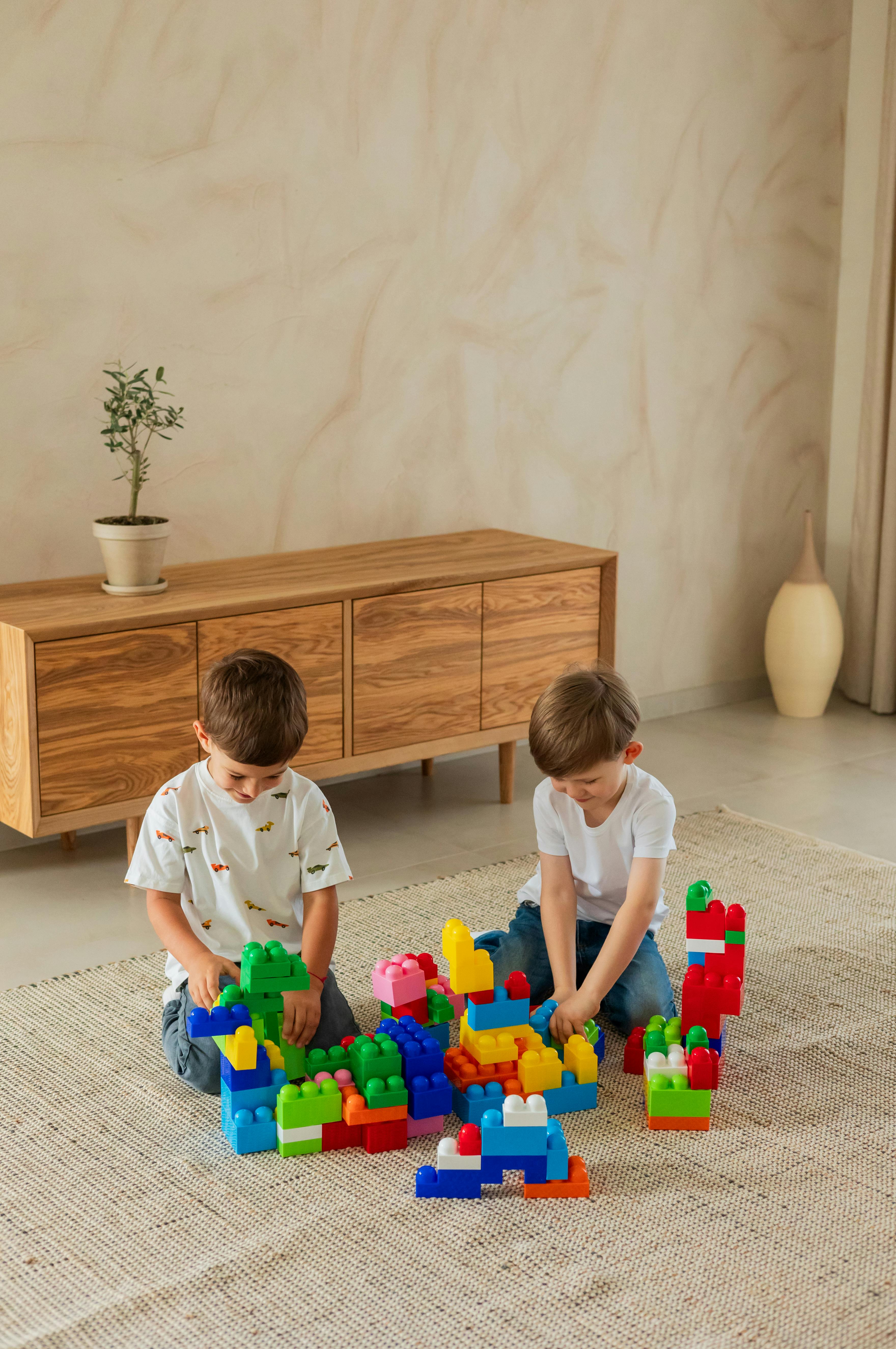 Rozwój emocjonalny dziecka – etapy, normy i sposoby wspierania - artykuł psychologiczny